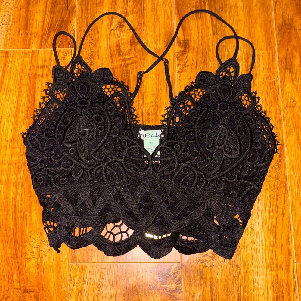 black crop top